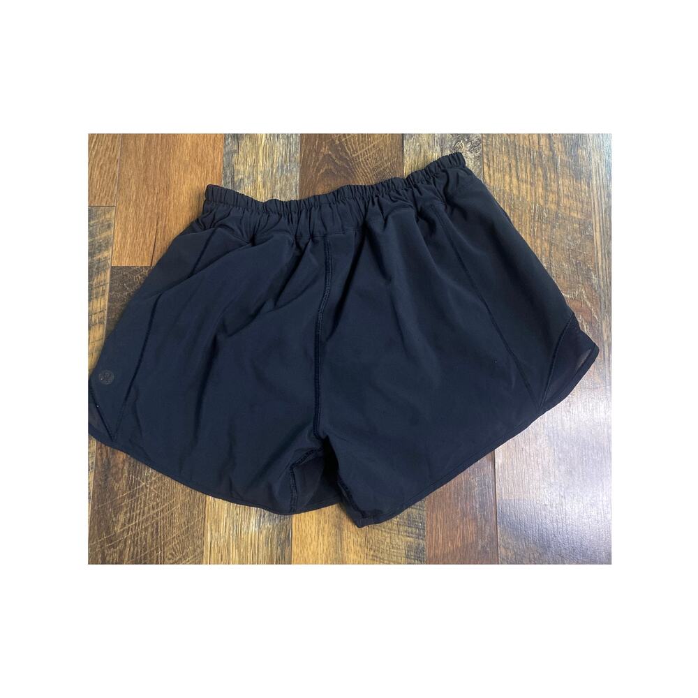 Lululemon Hotty Hot Short II Long 4" Black Sz 4 Tall Mesh Lined